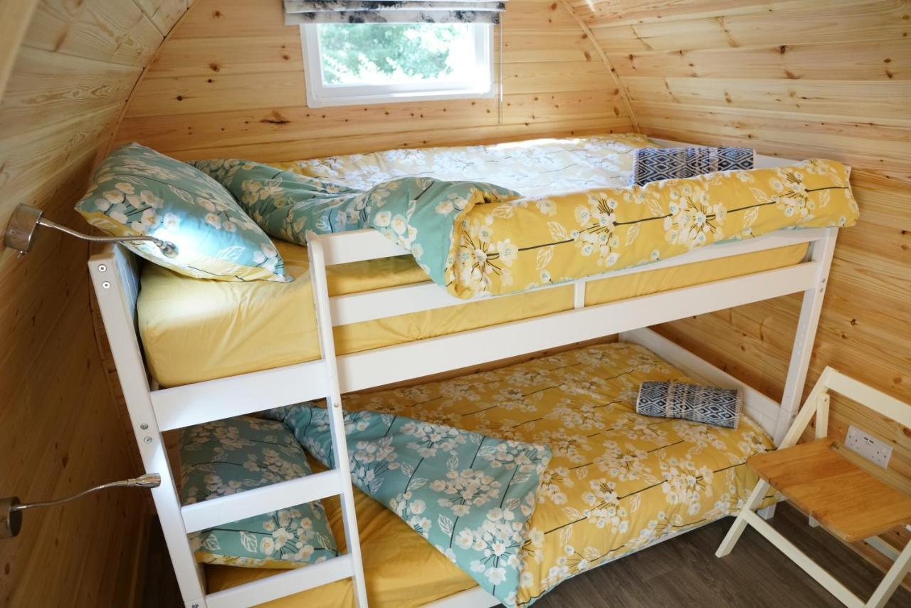The Piggery Pod Hotel Ситингбърн Екстериор снимка