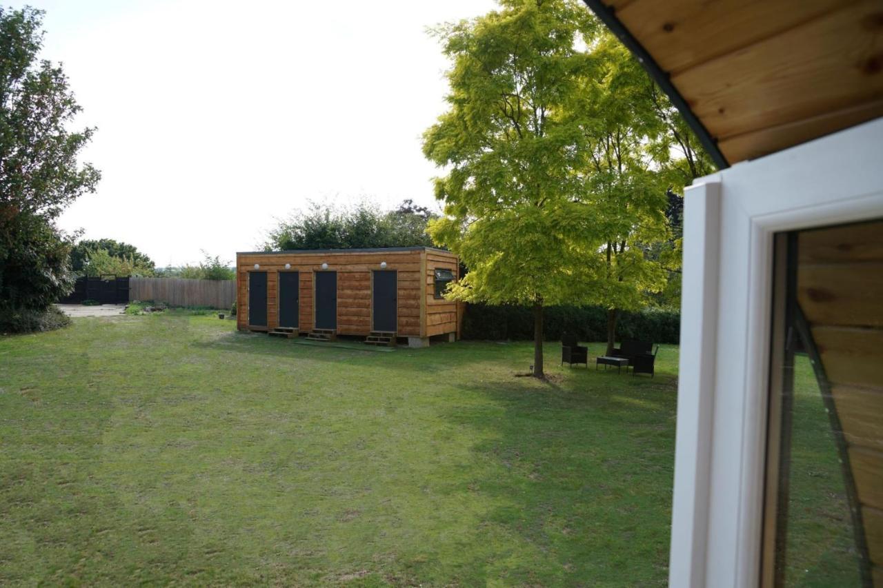 The Piggery Pod Hotel Ситингбърн Екстериор снимка